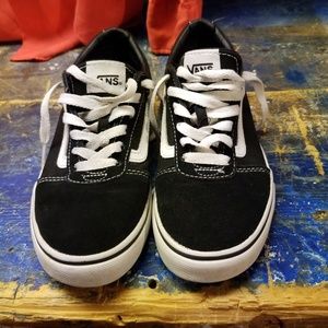 Vans old skool size 3 in mens 5 in womens